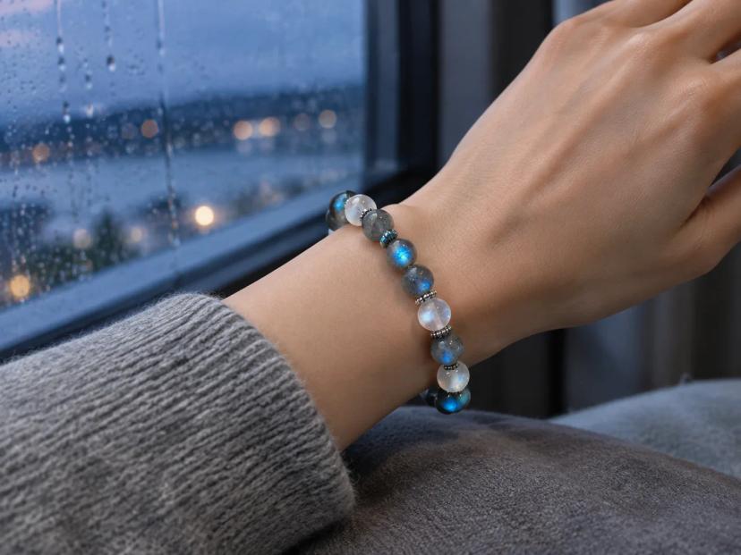 Blue Labradorite Moonstone Bracelet — bracelets with Labradorite